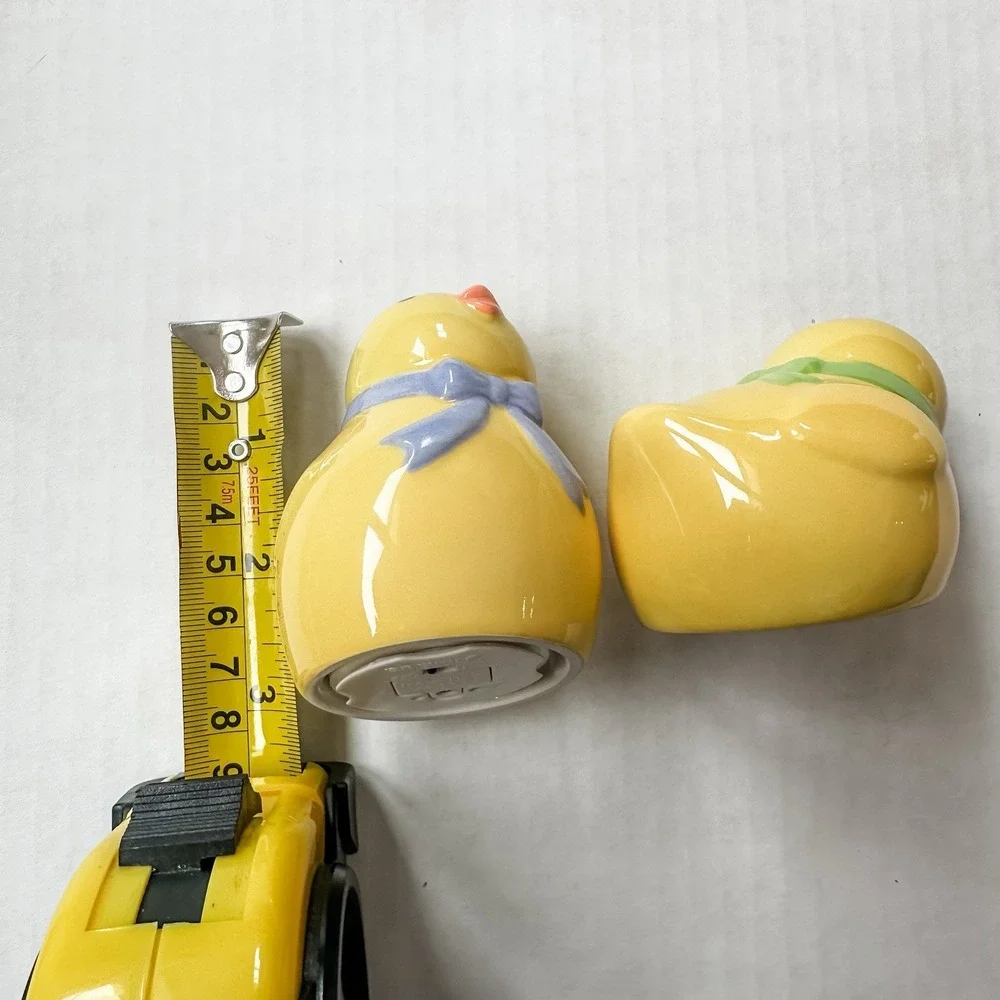 Hallmark Easter‎ Chirping Chick Salt & Pepper Shakers, Collector, Ceramic